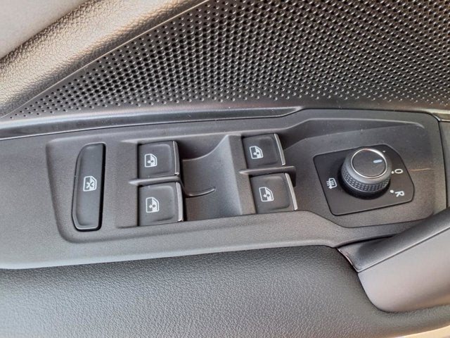 2025 Volkswagen Tiguan SE