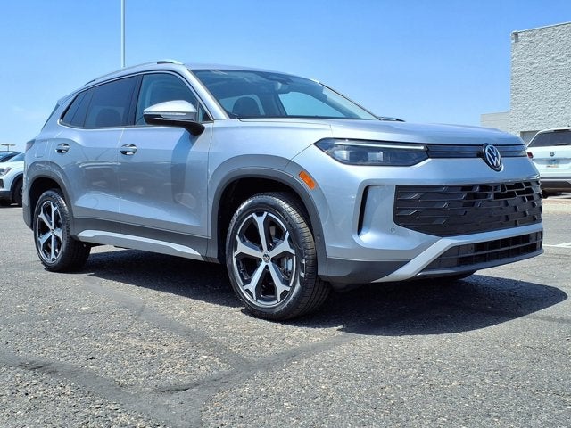 2026 Volkswagen Tiguan 2.0T SE's photo