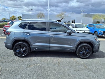 2026 Volkswagen Taos SE