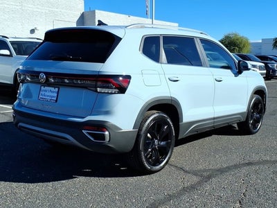 2026 Volkswagen Taos SE