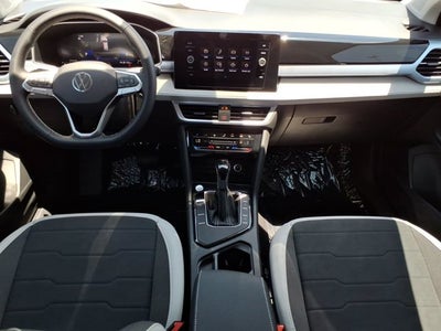 2026 Volkswagen Taos SE