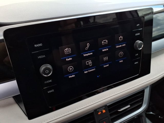 2026 Volkswagen Taos SE