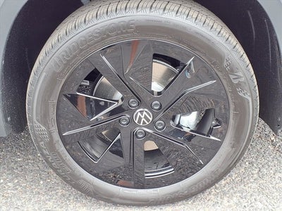 2026 Volkswagen Taos SE