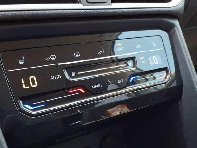 2025 Volkswagen Taos SE