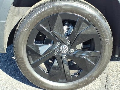 2026 Volkswagen Taos SE