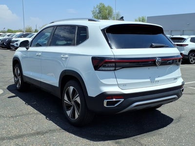 2026 Volkswagen Taos SE