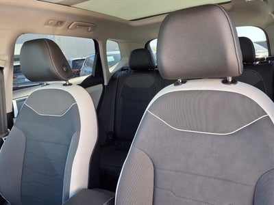 2025 Volkswagen Taos SE