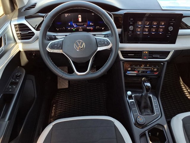 2025 Volkswagen Taos SE