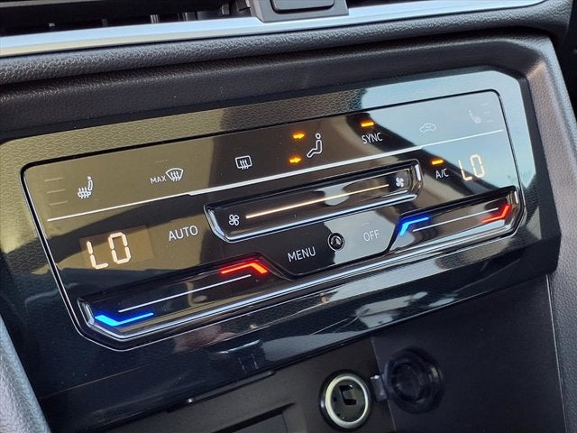 2025 Volkswagen Taos SE