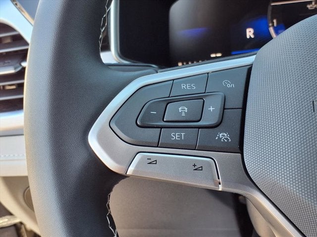 2025 Volkswagen Taos SE