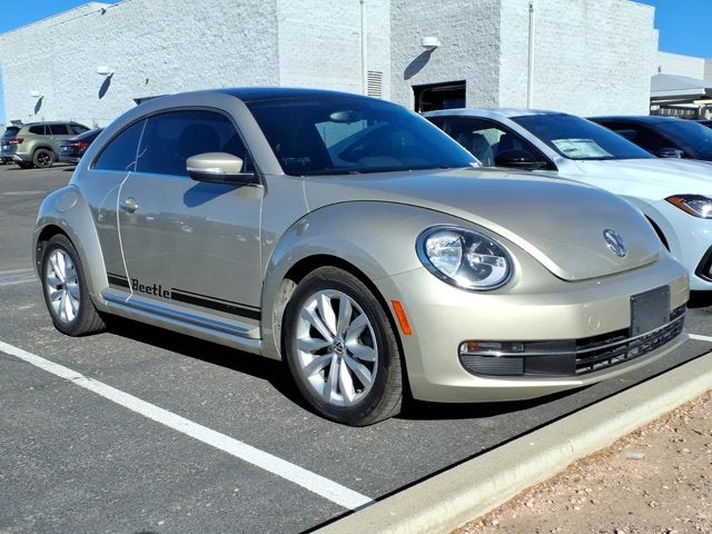 2013 Volkswagen Beetle 2.0L TDI w/Sun/Sound/Nav