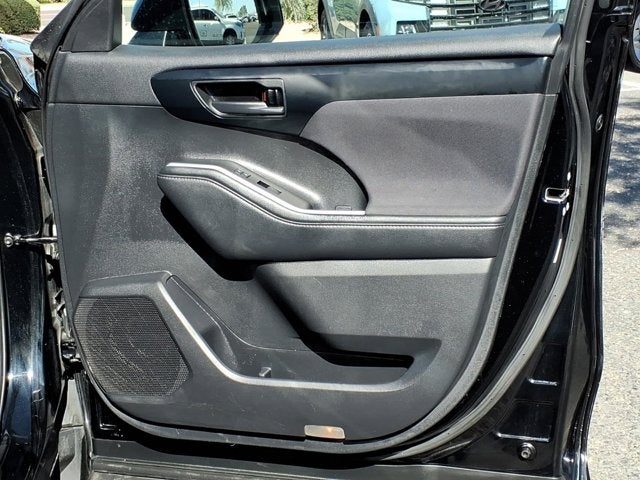 2021 Toyota Highlander L