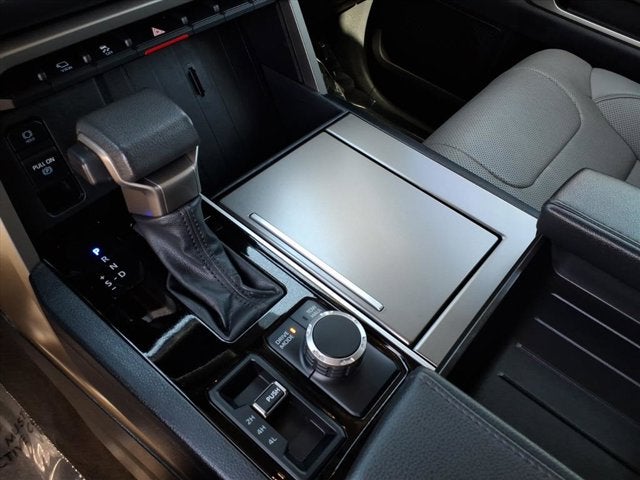 2023 Toyota Sequoia SR5