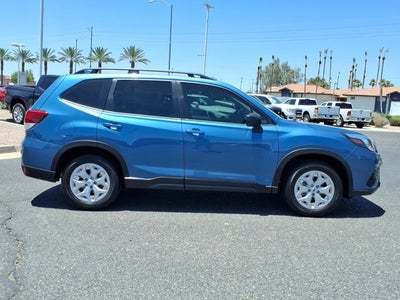 2023 Subaru Forester Base
