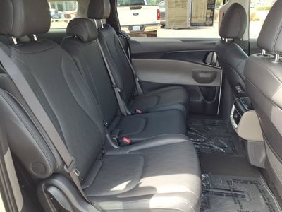 2025 Kia Carnival LXS
