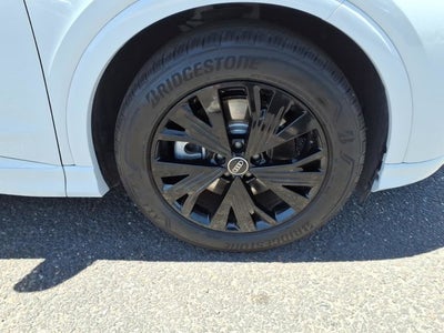 2025 Audi Q4 e-tron Premium Plus