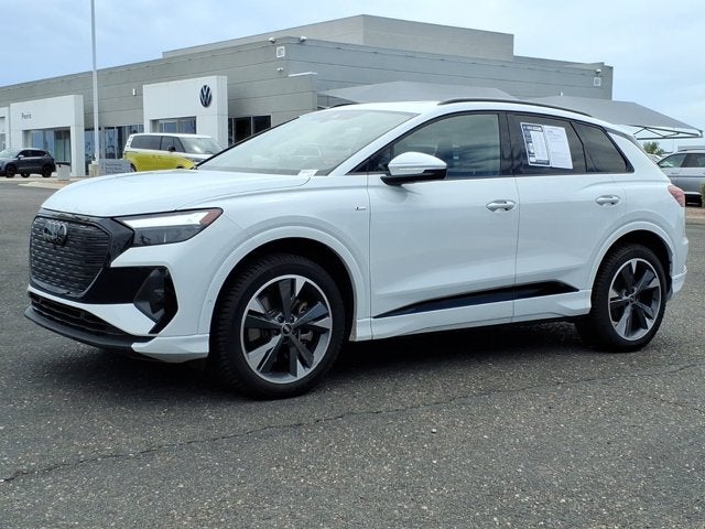 2024 Audi Q4 e-tron Premium Plus