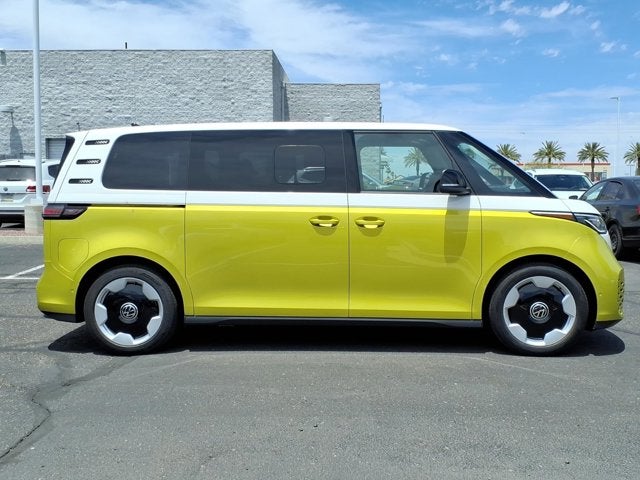 2025 Volkswagen ID. Buzz Pro S Plus