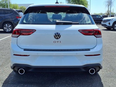 2025 Volkswagen Golf GTI SE