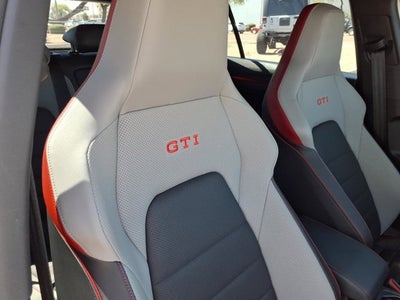 2023 Volkswagen Golf GTI SE