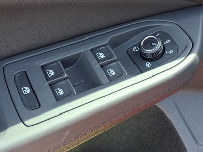 2025 Volkswagen Golf GTI SE