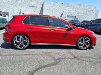 2025 Volkswagen Golf GTI SE