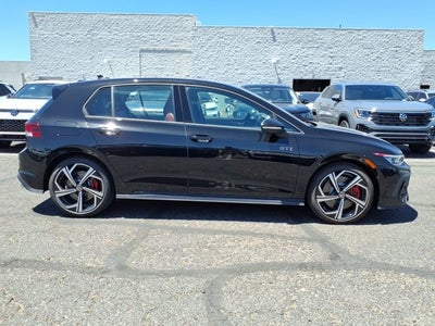 2026 Volkswagen Golf GTI SE