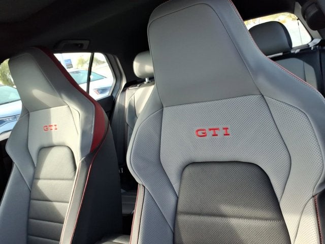 2026 Volkswagen Golf GTI SE