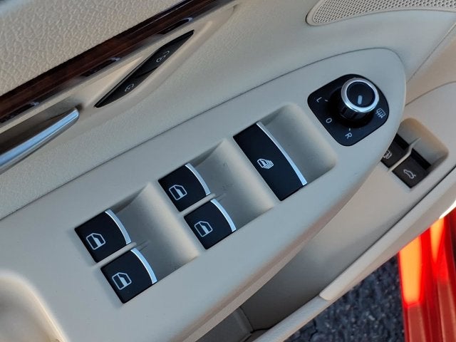 2012 Volkswagen Eos Lux