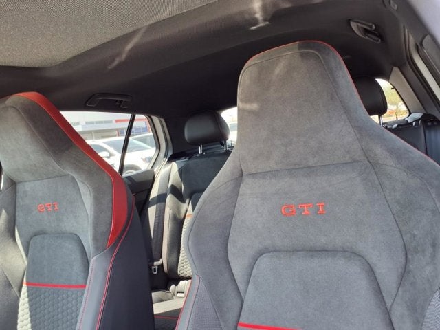 2025 Volkswagen Golf GTI SE