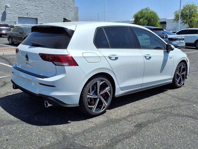 2025 Volkswagen Golf GTI SE