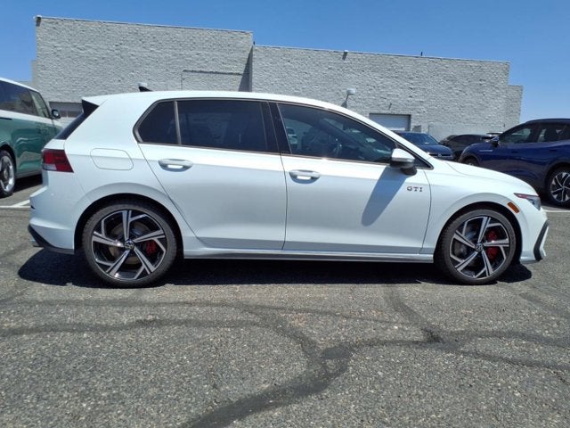 2025 Volkswagen Golf GTI SE