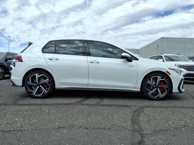 2026 Volkswagen Golf GTI SE