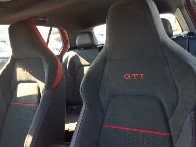2026 Volkswagen Golf GTI SE