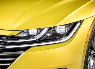 Headlight of the 2019 Volkswagen Arteon